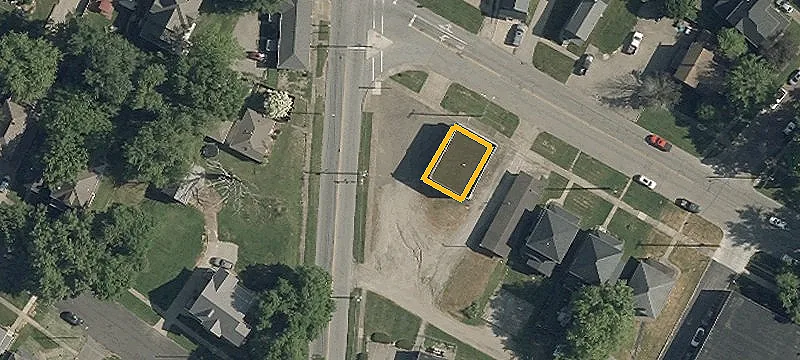 976 Mcintire Ave