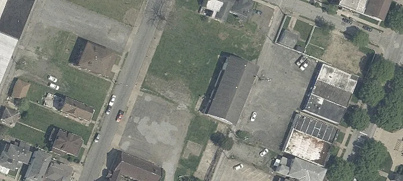 523 Commercial St