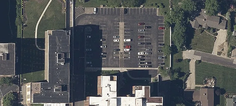 Edgewater Dr