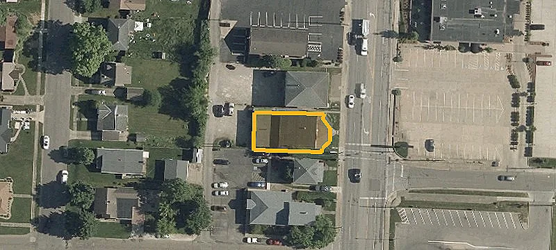 2213 Maple Ave