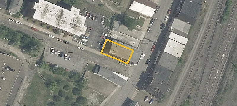 685 Commercial St