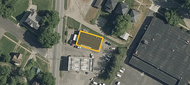 940 Blue Ave
