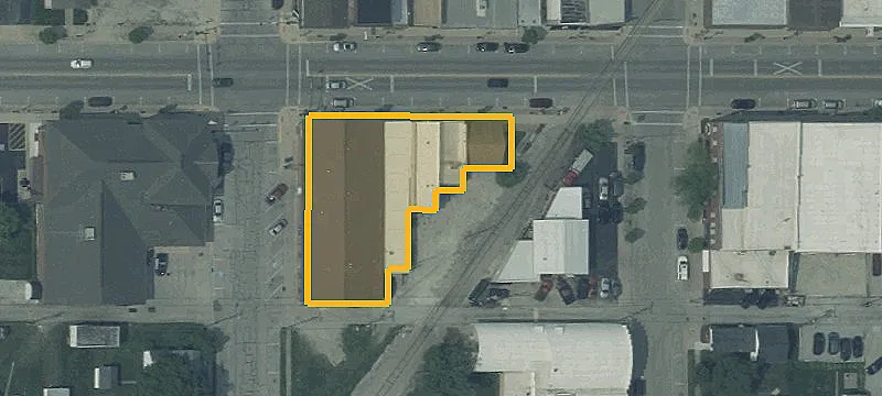 215 Main St