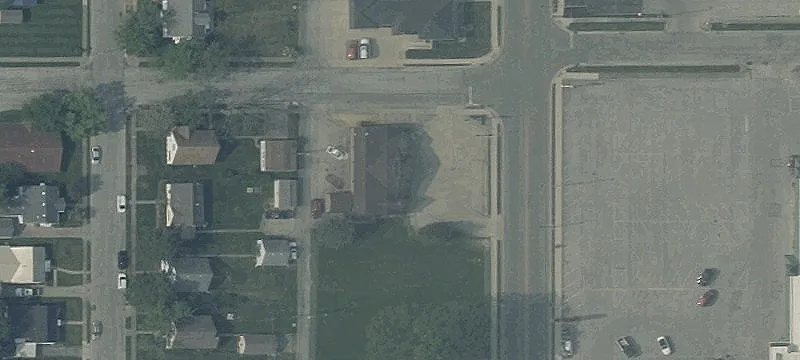 909 Main St