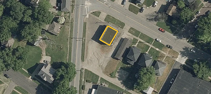 976 Mcintire Ave