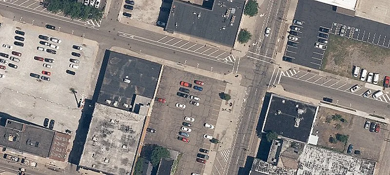 222 Market N Ave