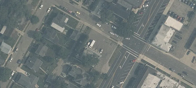 Race St