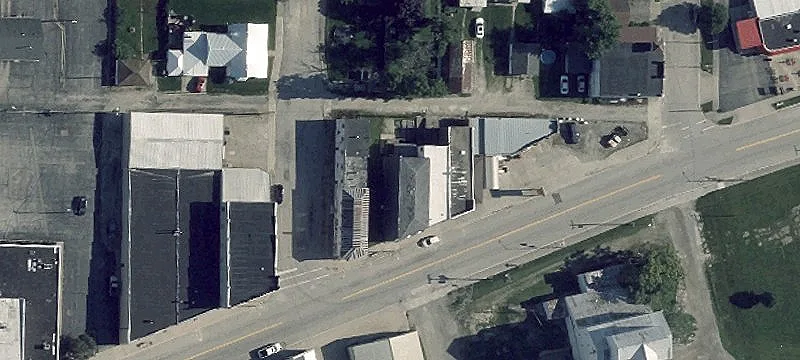 207 Elm St