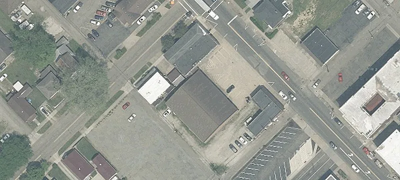 330 Tuscarawas Ave