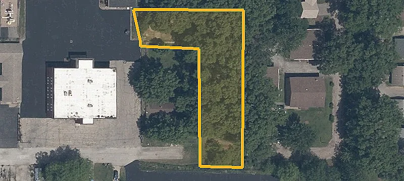 32 Fairlawn Ave