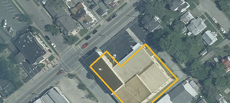 206 Main St