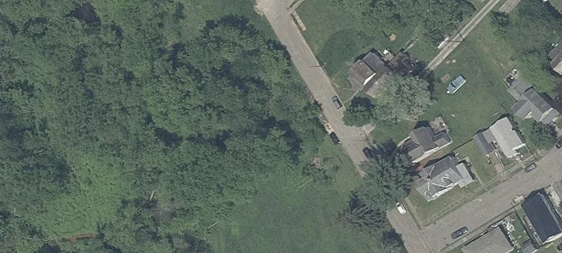 Woodland Ave