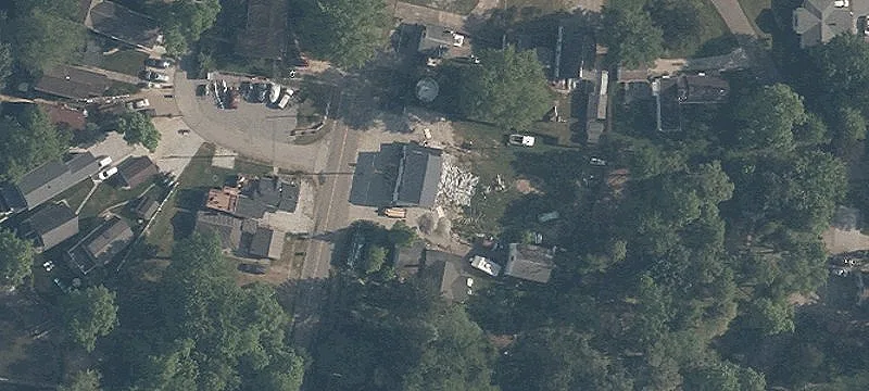1513 Riv Rd