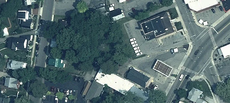 Walnut St