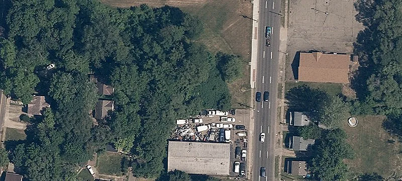 Cherry NE Ave