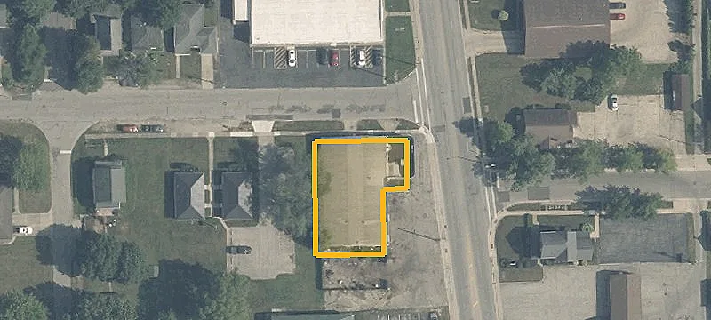 1135 Wapakoneta Ave