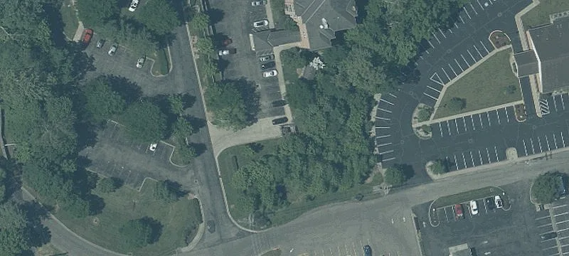 University Dr