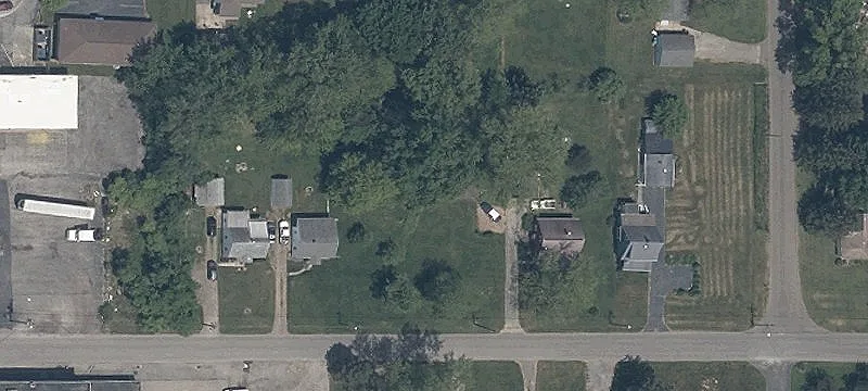 126 Laurel St