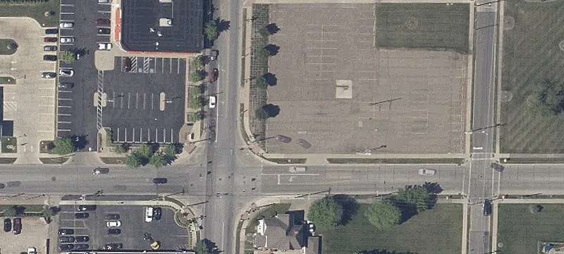 Main St