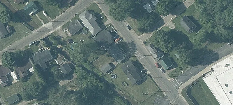 1203 Lakeview Ave