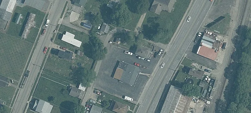 19 Riverside Dr
