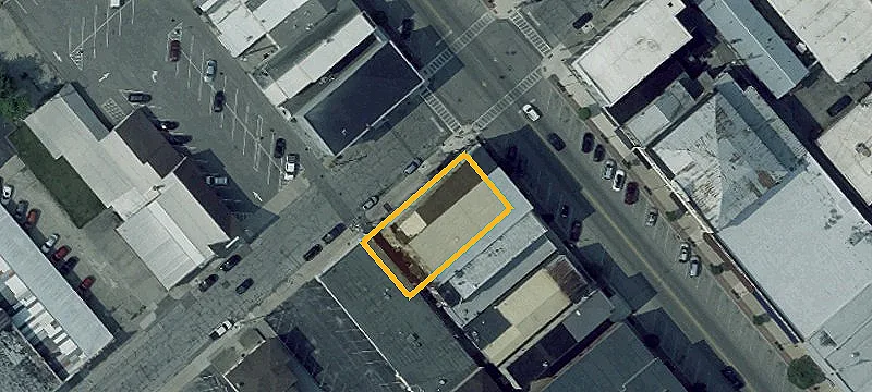 400 Broadway St