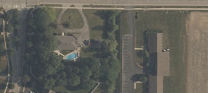 13015 Roachton Rd