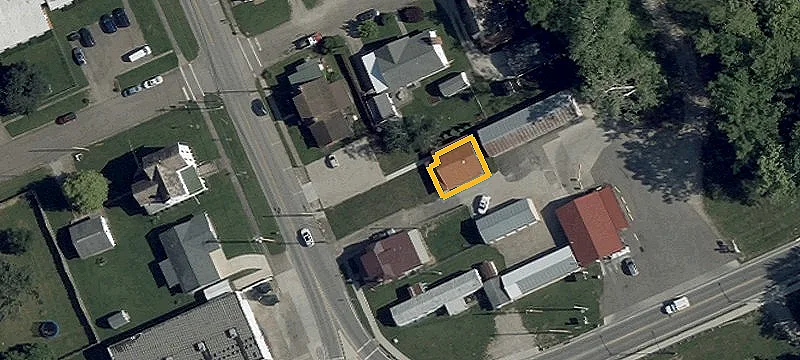736 Main St