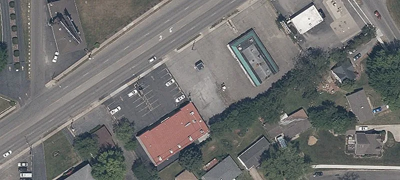 1976 Elm NE Rd