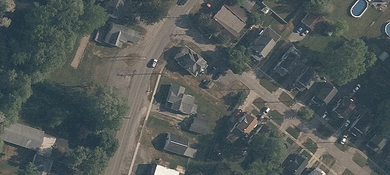 1133 Warren Rd