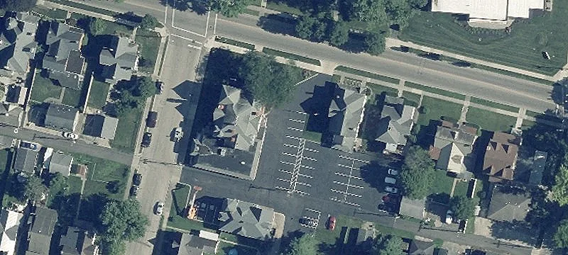 Linden Ave