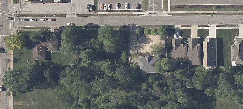 Orchardview Ave