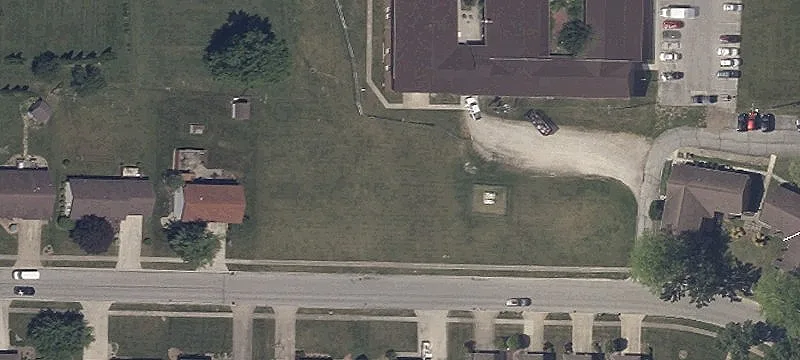 Crestwood Dr