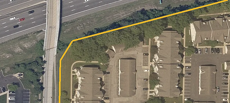 32nd Lenox Dr