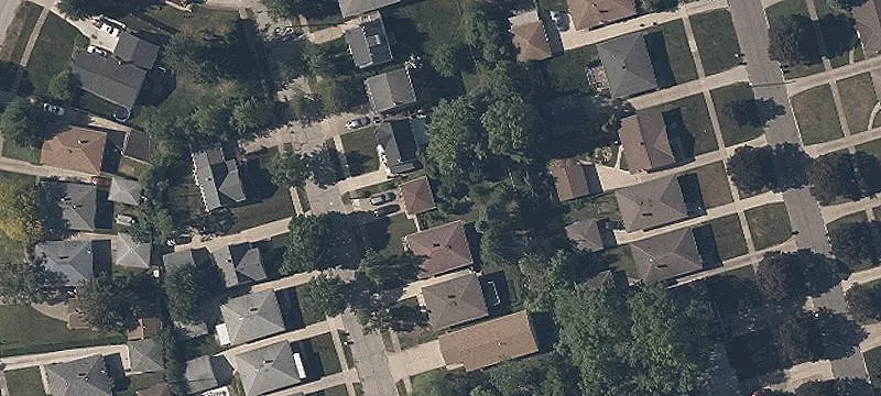 5589 Saxon Dr