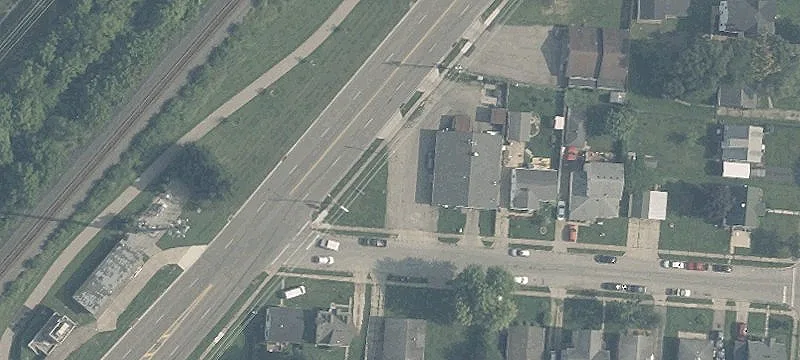 868 Kauffman Ave