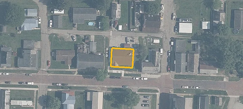 1942 Main St