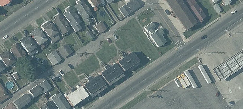 3437 Rhodes Ave