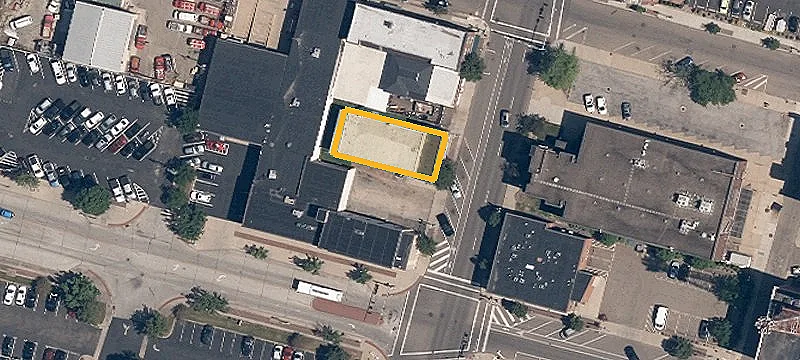 9899 Market N Ave