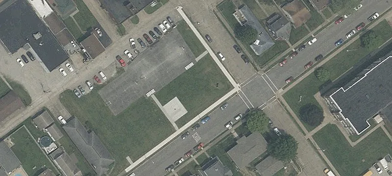 Lincoln Ave