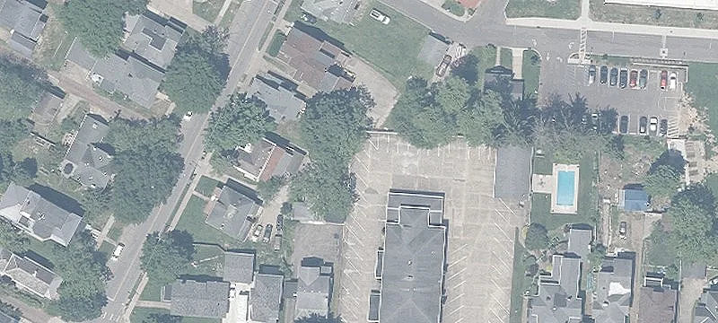 24 Morris Ave