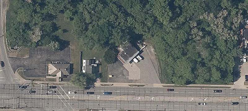 865 Aurora Rd