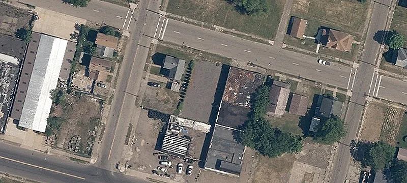 2nd NE St