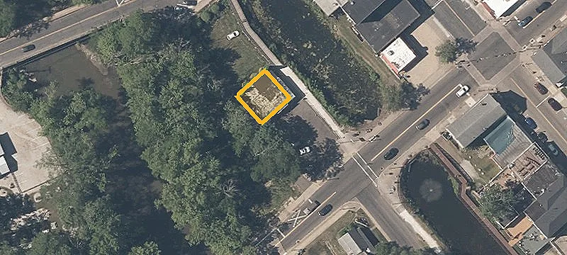 136 Cherry W St