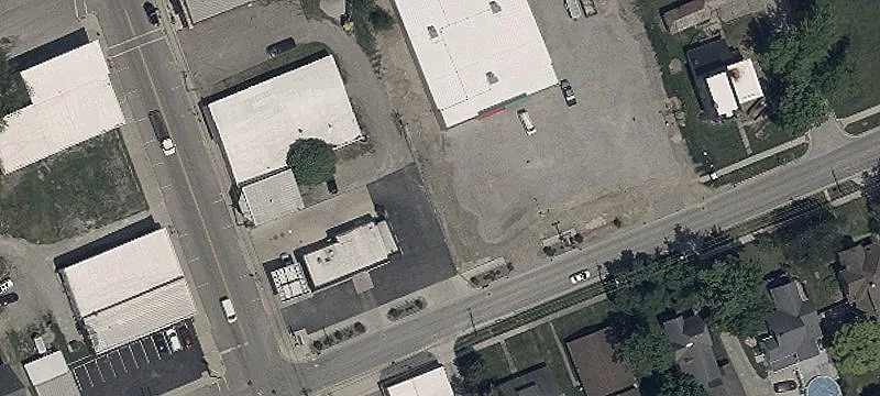 Ee Riv St