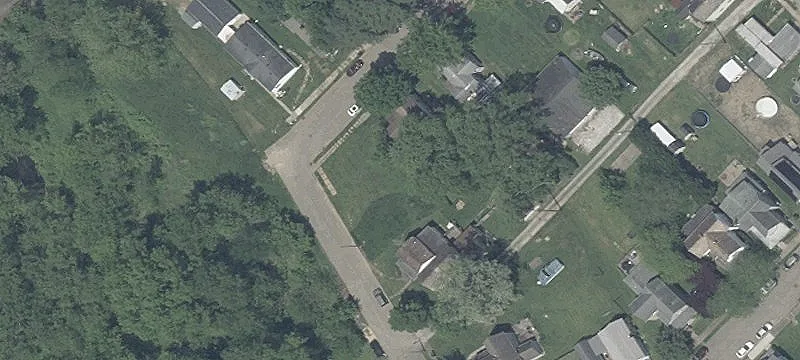 Woodland Ave