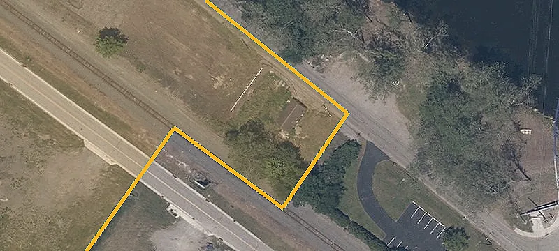 400 Riv Rd