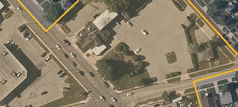 521 Broadway Ave
