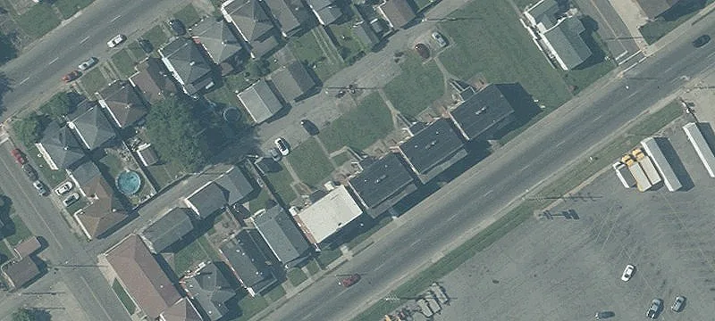 3425 Rhodes Ave