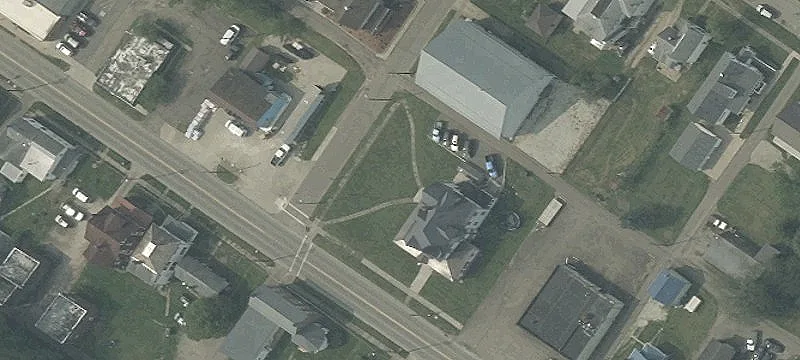 Main St